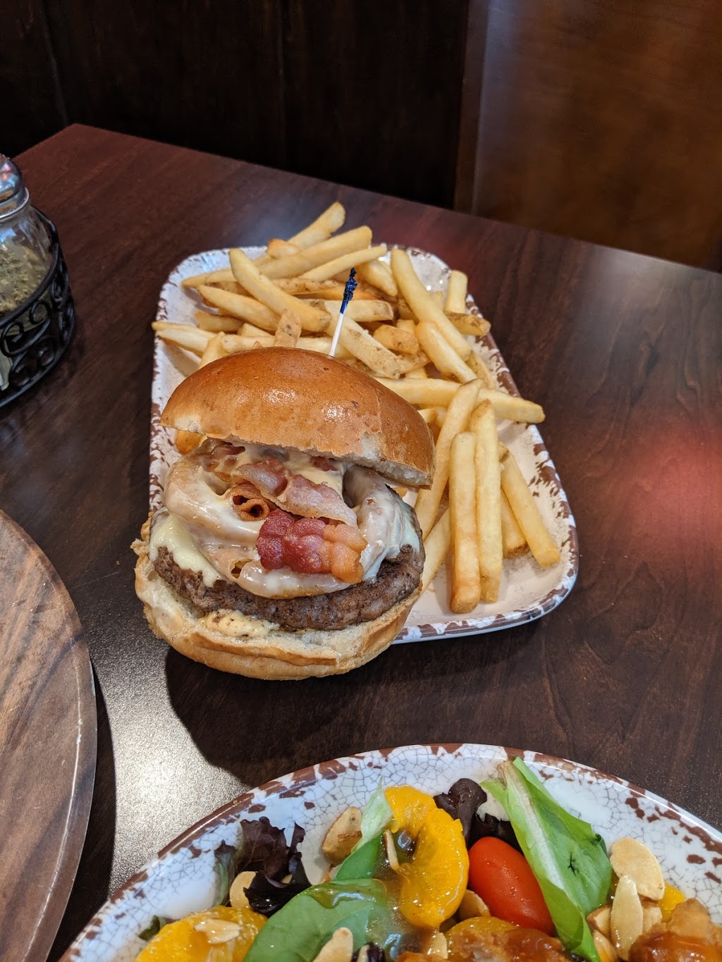 Pats Pizza & Pasta | meal delivery | 1410 South St, Philadelphia, PA 19146, USA | 2157907287 OR +1 215-790-7287