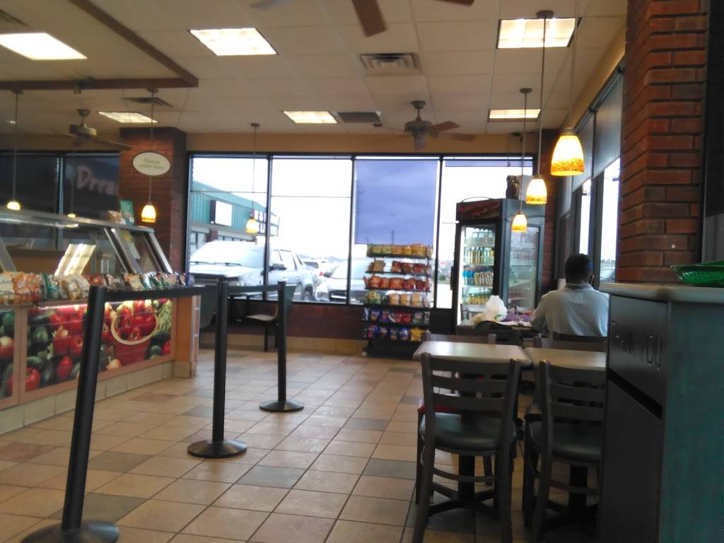 Subway | restaurant | 4601 US-31, Calera, AL 35040, USA | 2056686459 OR +1 205-668-6459