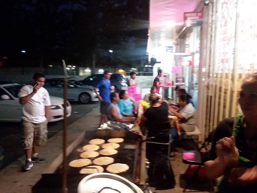 Pupuseria " EL PASO ALEGRÉ " | restaurant | 6841 Lennox Ave, Van Nuys, CA 91405, USA | 8187708900 OR +1 818-770-8900