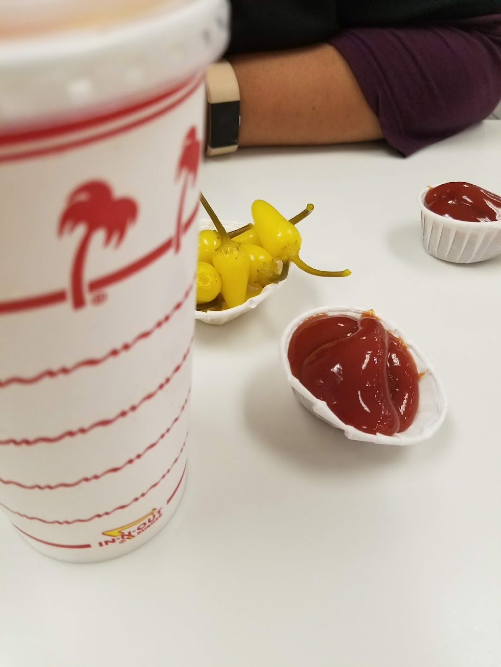 In-N-Out Burger | restaurant | 1940 E 16th St, Yuma, AZ 85365, USA | 8007861000 OR +1 800-786-1000