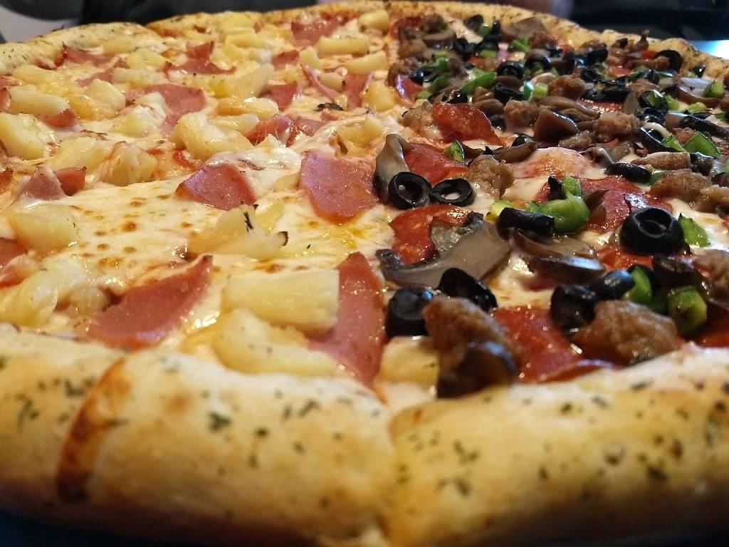 Maminos Pizza | restaurant | Blvd. Geranios 512, Las Lomitas, 22810 Ensenada, B.C., Mexico | 016461749001 OR +52 646 174 9001