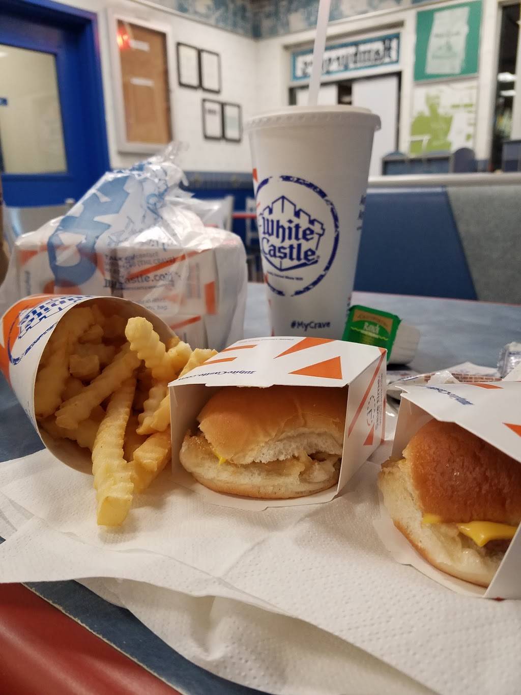 White Castle | restaurant | 88-08 Northern Blvd, Jackson Heights, NY 11372, USA | 7188998376 OR +1 718-899-8376
