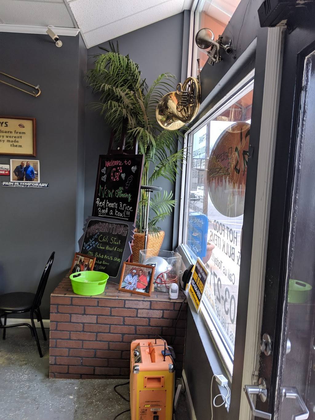 Gs Detroit Sausages | restaurant | 611 E M L King Blvd, Chattanooga, TN 37403, USA | 4238032717 OR +1 423-803-2717