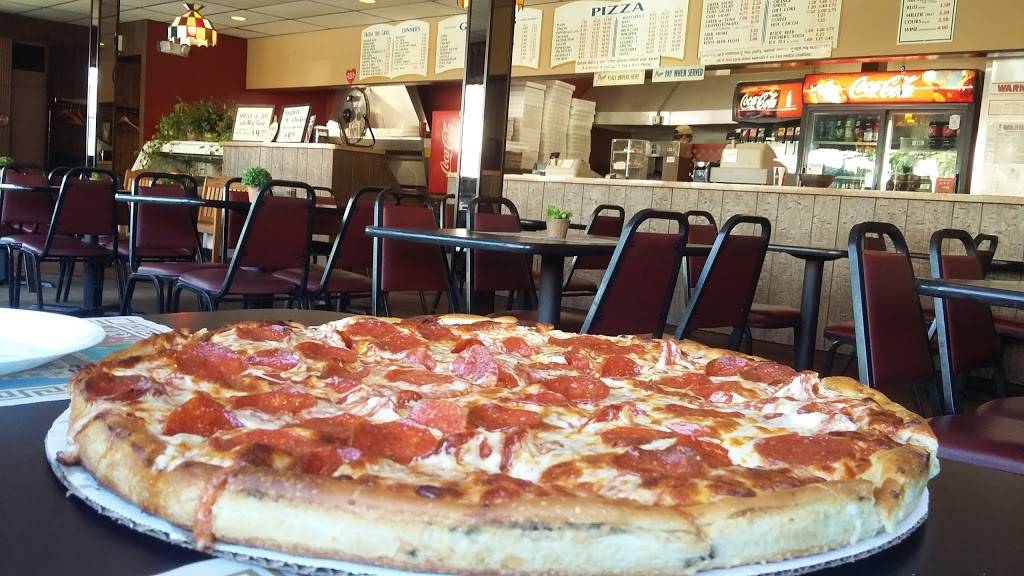 Pizza House | restaurant | 692 Tyler St, Pittsfield, MA 01201, USA | 4134991842 OR +1 413-499-1842
