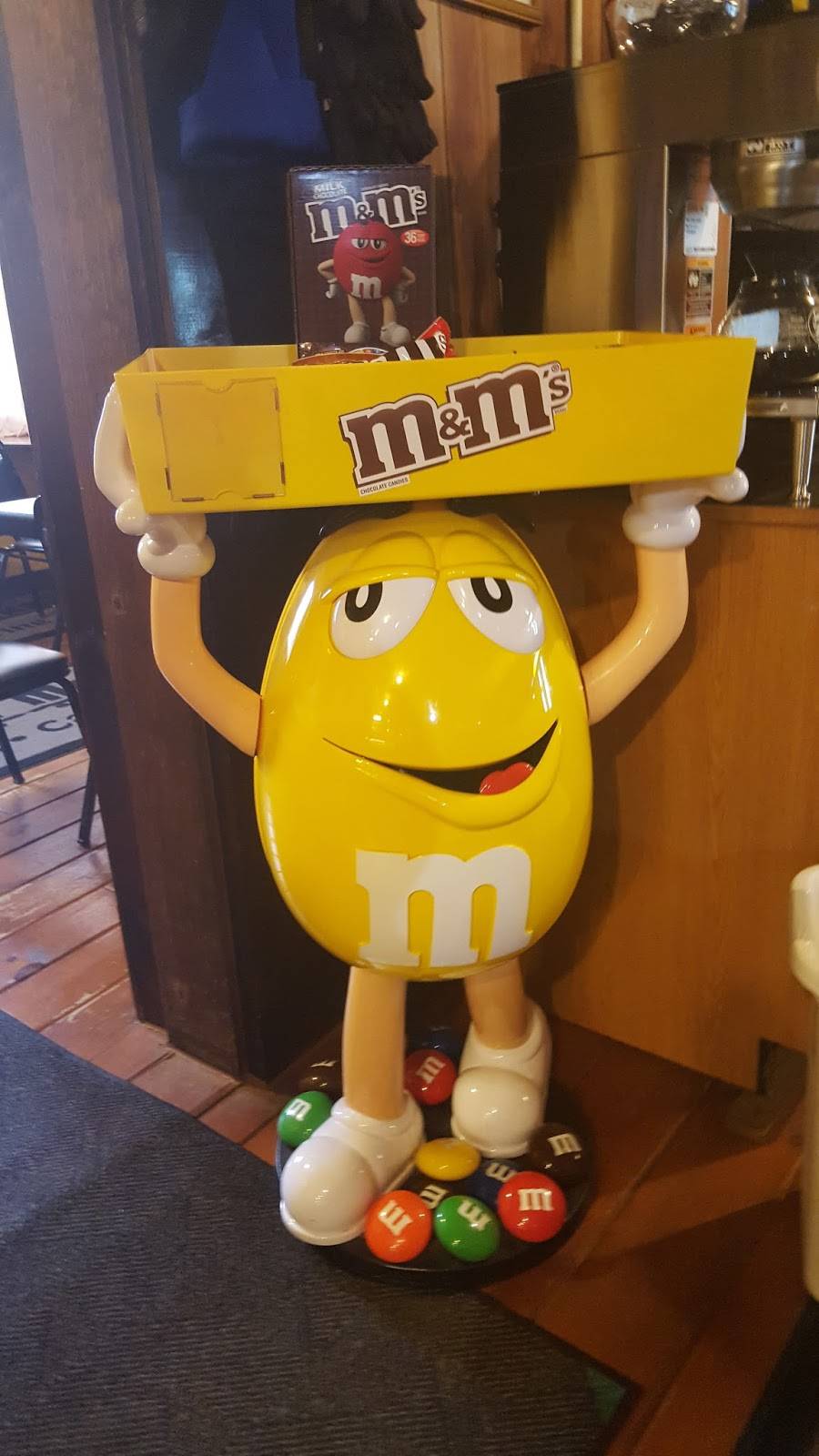 Railside Market | restaurant | 2871 Summit Point Rd, Summit Point, WV 25446, USA | 3047240012 OR +1 304-724-0012