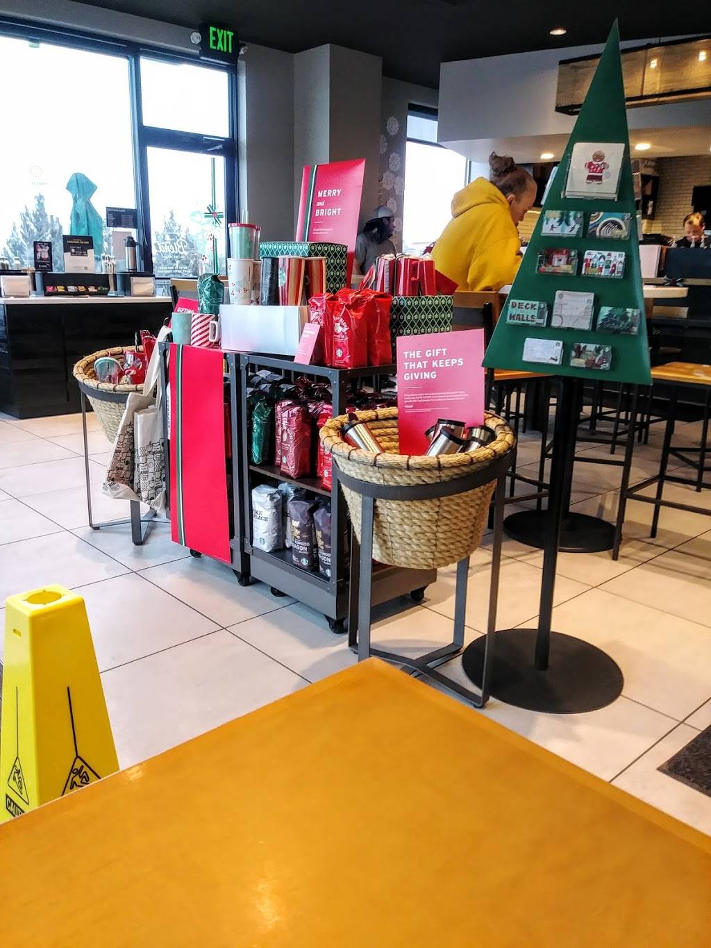 Starbucks | cafe | 11169 E I25 Frontage Rd A, Longmont, CO 80504, USA | 3037761775 OR +1 303-776-1775