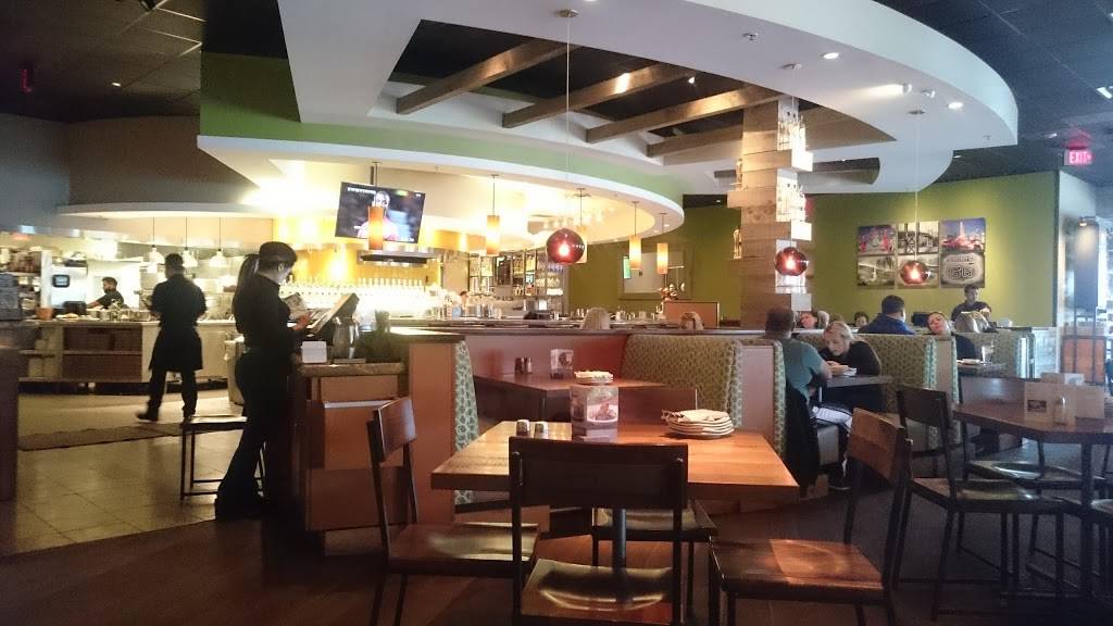 California Pizza Kitchen at Old Orchard | restaurant | 4999 Old Orchard Rd ste g-2, Skokie, IL 60077, USA | 8476731144 OR +1 847-673-1144