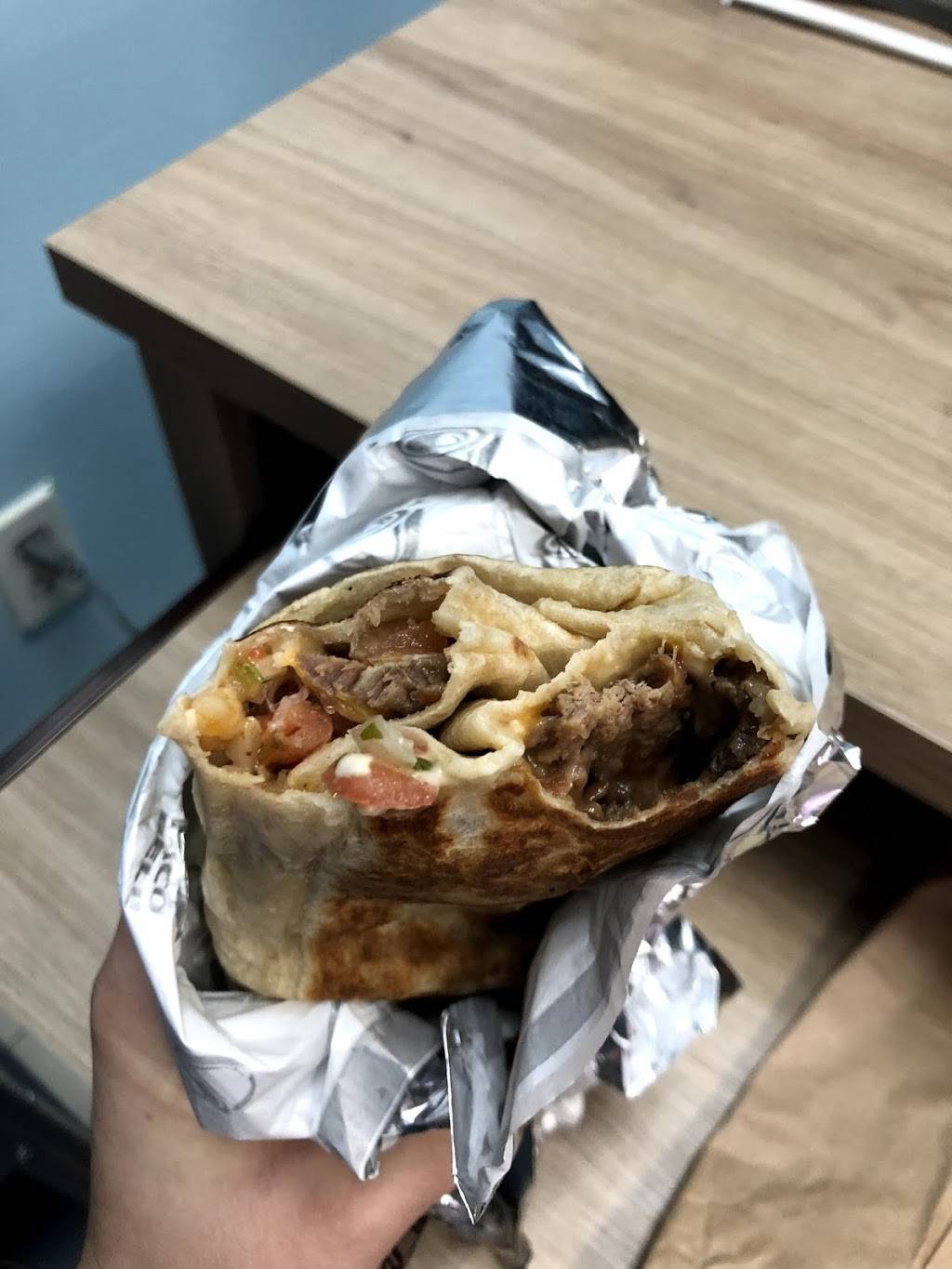 Taco Bell | restaurant | 785 Flushing Ave, Brooklyn, NY 11206, USA | 7185997292 OR +1 718-599-7292