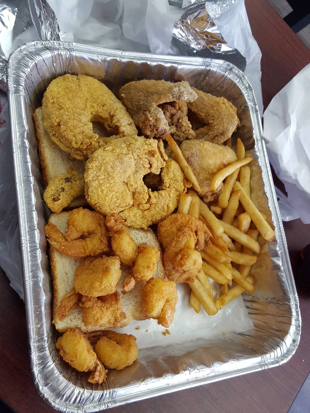 Fishermen Fish & Chicken | restaurant | 3165 Grant St, Gary, IN 46408, USA | 2197024788 OR +1 219-702-4788