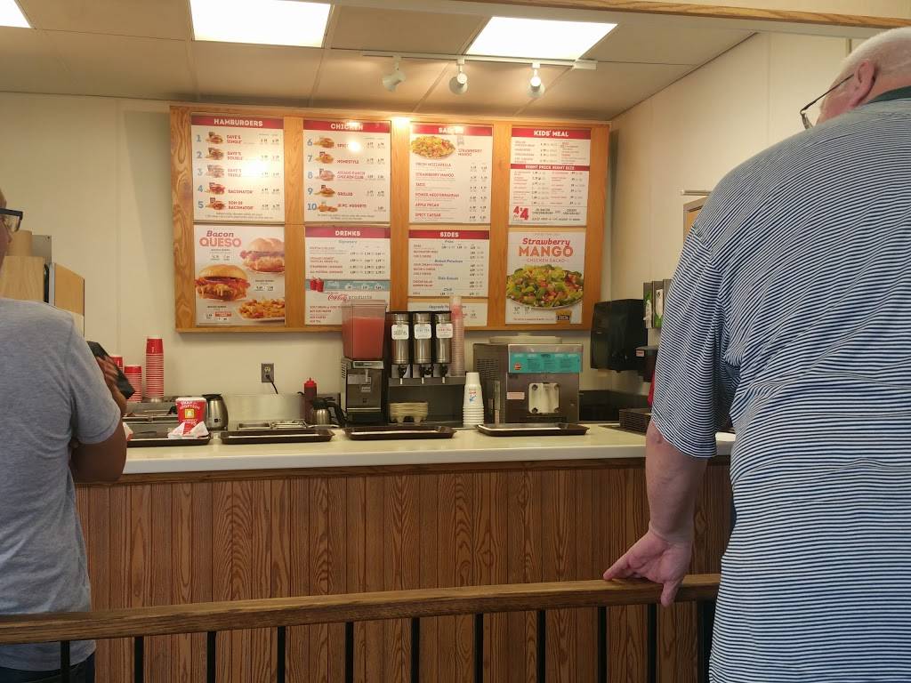 Wendys | restaurant | 900 W Pike St, Goshen, IN 46526, USA | 5745332733 OR +1 574-533-2733