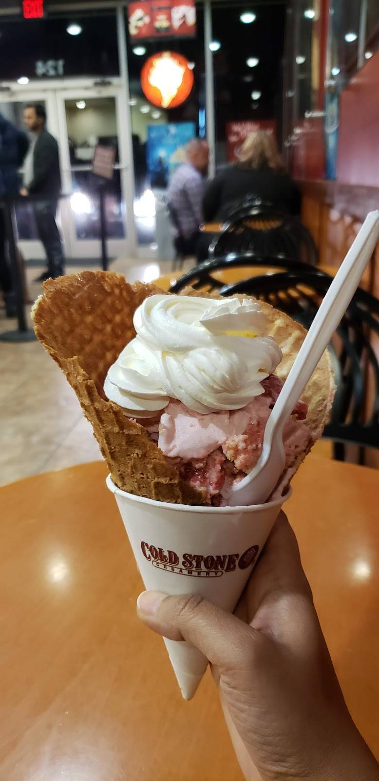 Cold Stone Creamery | bakery | 124 Hanes Mall Cir #200, Winston-Salem, NC 27103, USA | 3367748585 OR +1 336-774-8585