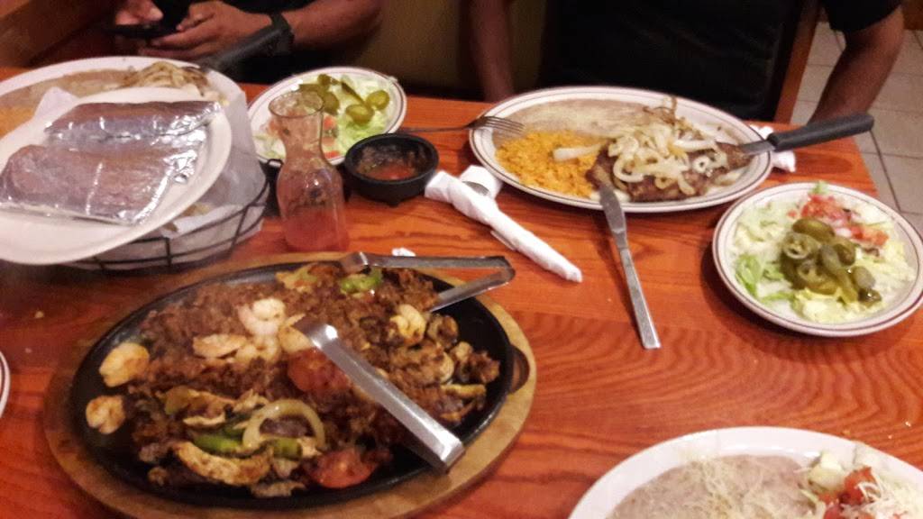 Cancun Mexican Grill | restaurant | 2713 N Clairemont Ave, Eau Claire, WI 54703, USA | 7158300211 OR +1 715-830-0211