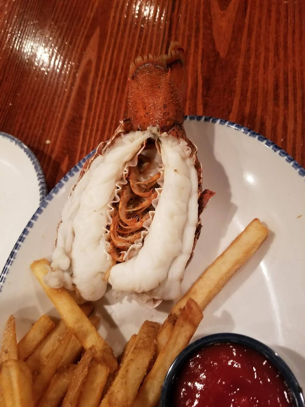 Red Lobster | restaurant | 2965 Erie Blvd E, Syracuse, NY 13224, USA | 3154451988 OR +1 315-445-1988