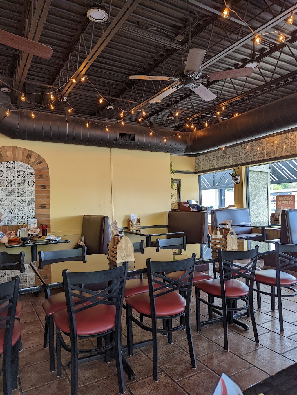 Celaya TexMex | restaurant | 217 S Duff Ave, Ames, IA 50010, USA | 5153371352 OR +1 515-337-1352