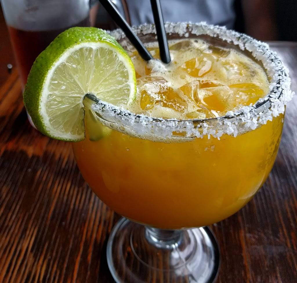 Hacienda Camila | restaurant | 14814 Jones Maltsberger Rd, San Antonio, TX 78247, USA | 2104675154 OR +1 210-467-5154