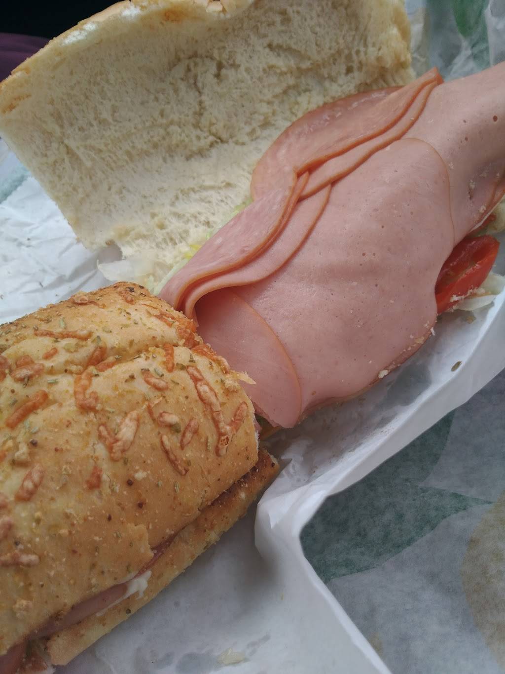 Subway | restaurant | Plaza, 48 Ottawa St W, Havelock, ON K0L 1Z0, Canada | 7057785131 OR +1 705-778-5131