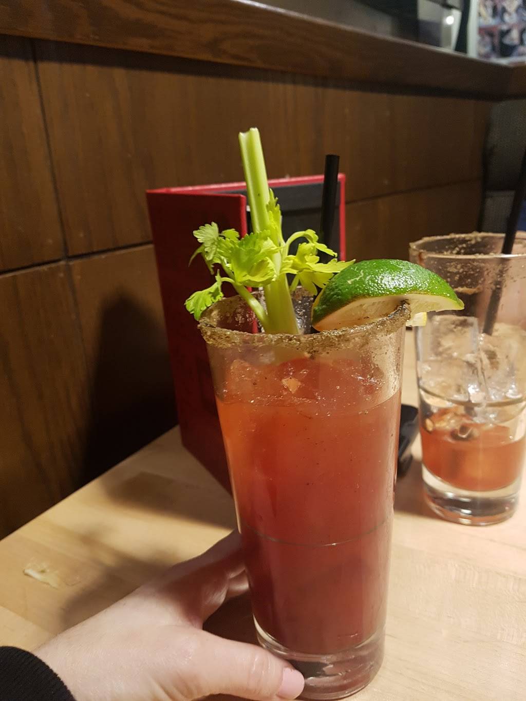 Boston Pizza | restaurant | 221 Glendale Ave, St. Catharines, ON L2T 2K9, Canada | 9056871991 OR +1 905-687-1991