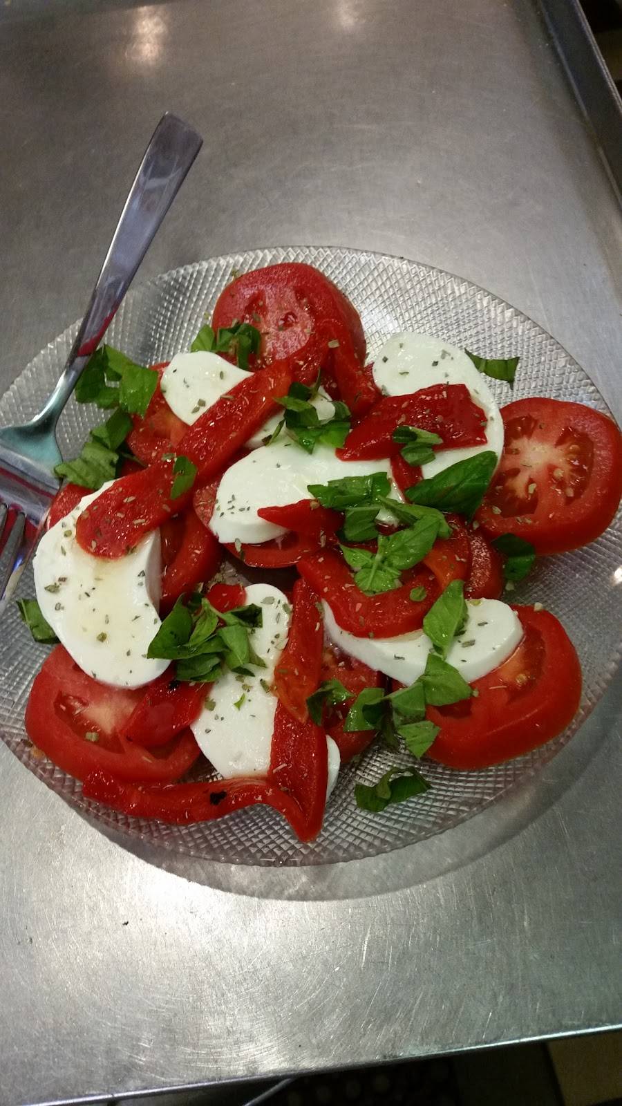 Nickys Pizzeria & Restaurant | restaurant | 144 N Chatsworth Ave, Larchmont, NY 10538, USA | 9148343232 OR +1 914-834-3232