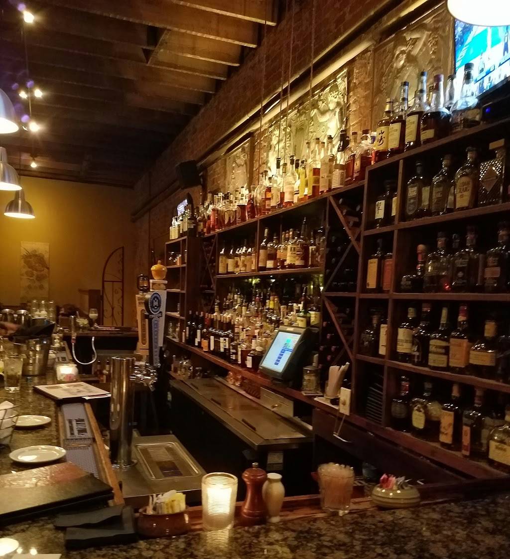 McEwens | restaurant | 120 Monroe Ave, Memphis, TN 38103, USA | 9015277085 OR +1 901-527-7085