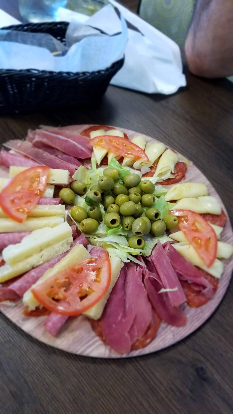 El Rinconcito Latino Killian | meal delivery | 9980 SW 104th St #2847, Miami, FL 33176, USA | 3053810164 OR +1 305-381-0164