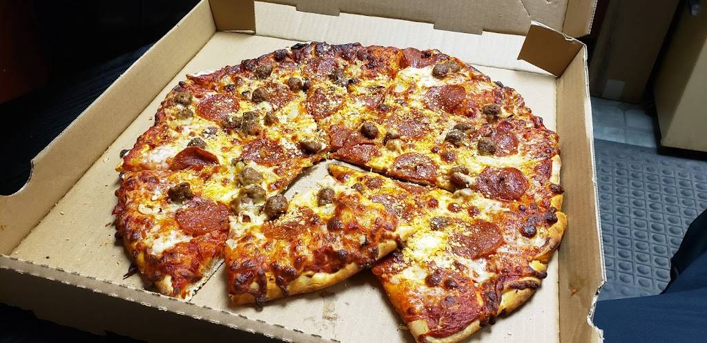 Pizzaman (Inside MICKEYS) | restaurant | 4200 E Rosedale St, Fort Worth, TX 76105, USA | 6824998181 OR +1 682-499-8181