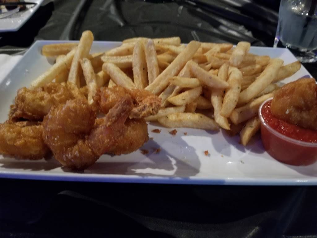 Ford Rd. Patio Bar & Grill | restaurant | 18490 Ford Rd, Detroit, MI 48228, USA | 3134064351 OR +1 313-406-4351