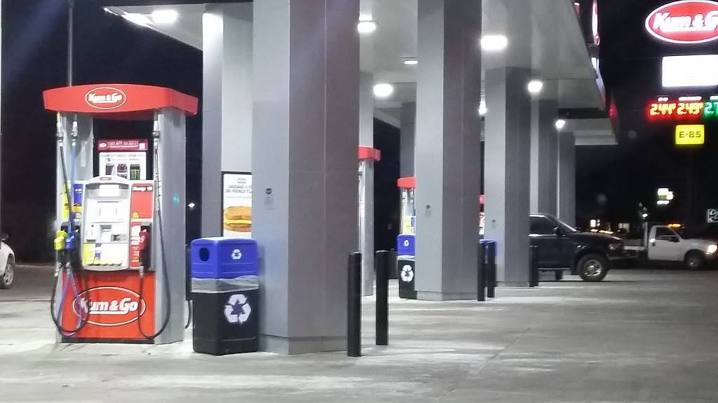 Kum & Go | meal takeaway | 2885 E Chestnut Expy, Springfield, MO 65802, USA | 4178680107 OR +1 417-868-0107