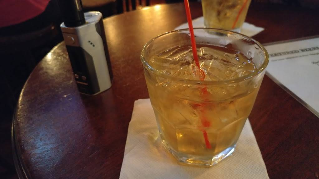 Shannons Irish Pub | restaurant | 428 N Main St, Glen Ellyn, IL 60137, USA | 6307909080 OR +1 630-790-9080