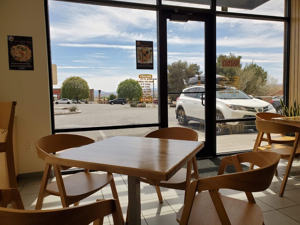 Kitchen Thai Express | restaurant | 1626 W Sunset Blvd B101, St. George, UT 84770, USA | 4357721389 OR +1 435-772-1389