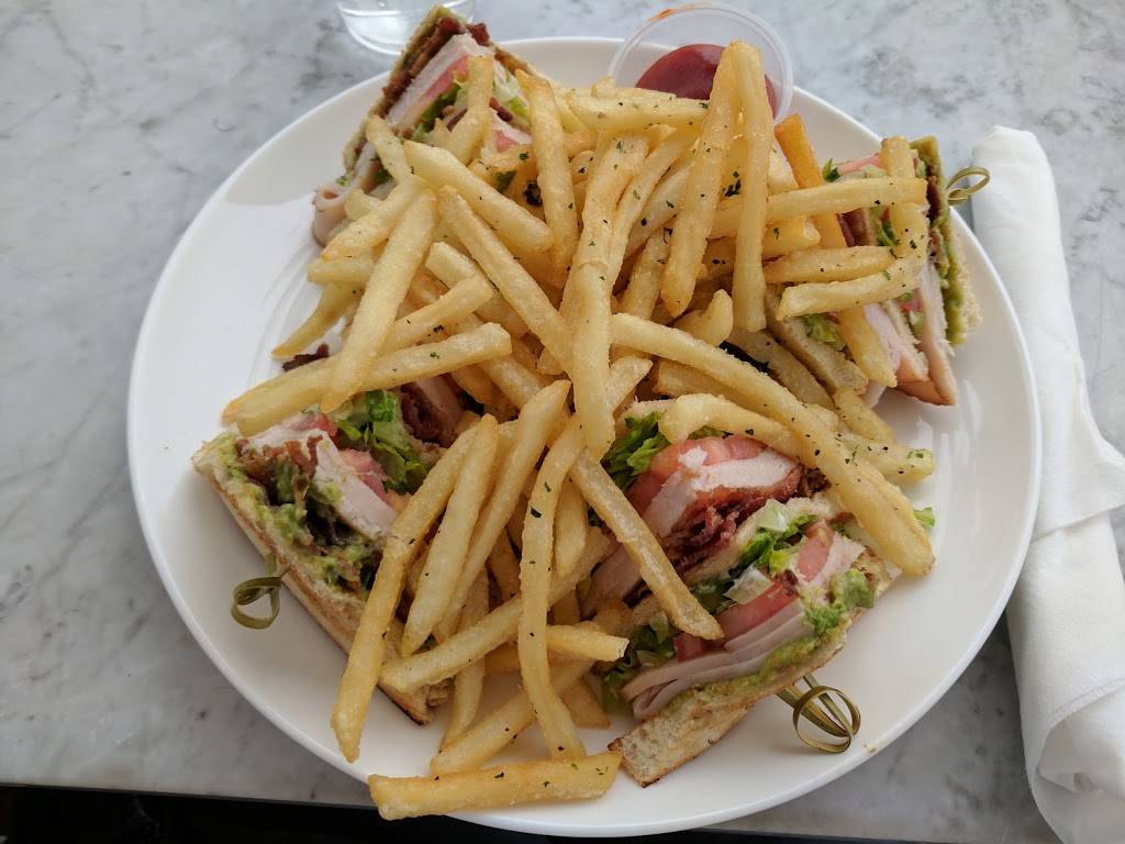 Sugar Factory | restaurant | 1144 Ocean Dr, Miami Beach, FL 33139, USA | 9173278096 OR +1 917-327-8096