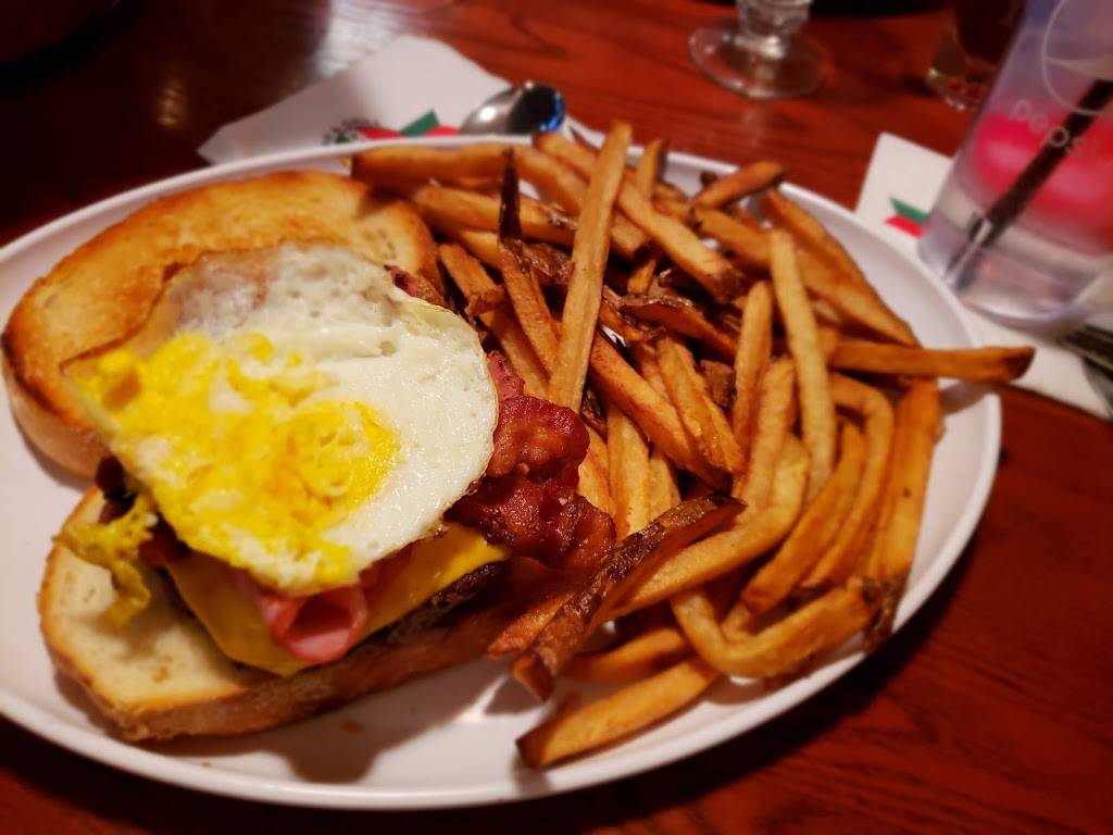 Paninis Bar & Grill | restaurant | 8870 Darrow Rd, Twinsburg, OH 44087, USA | 3309630095 OR +1 330-963-0095