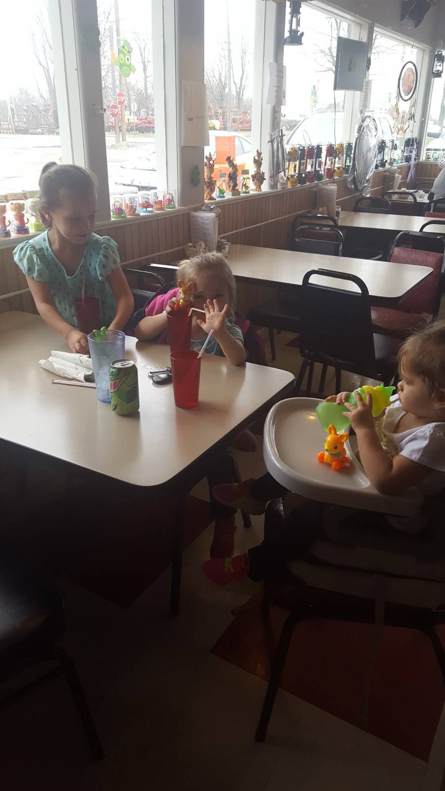 D Ks Eats & Treats LLC | restaurant | 208 S Keyser St, Holgate, OH 43527, USA | 4192640500 OR +1 419-264-0500