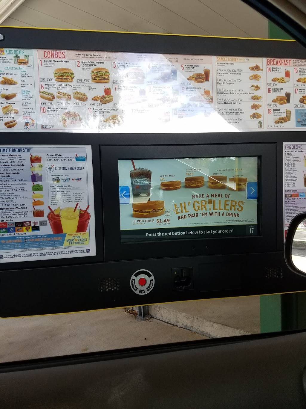 Sonic Drive-In | restaurant | 1915 E Fowler Ave, Tampa, FL 33612, USA | 8139721890 OR +1 813-972-1890