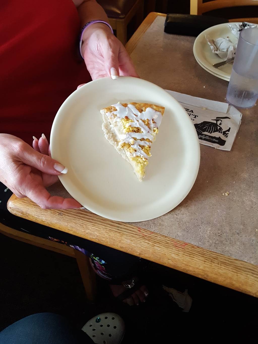 Godfathers Pizza | meal delivery | 1703 4th St SE, Mason City, IA 50401, USA | 6414245133 OR +1 641-424-5133