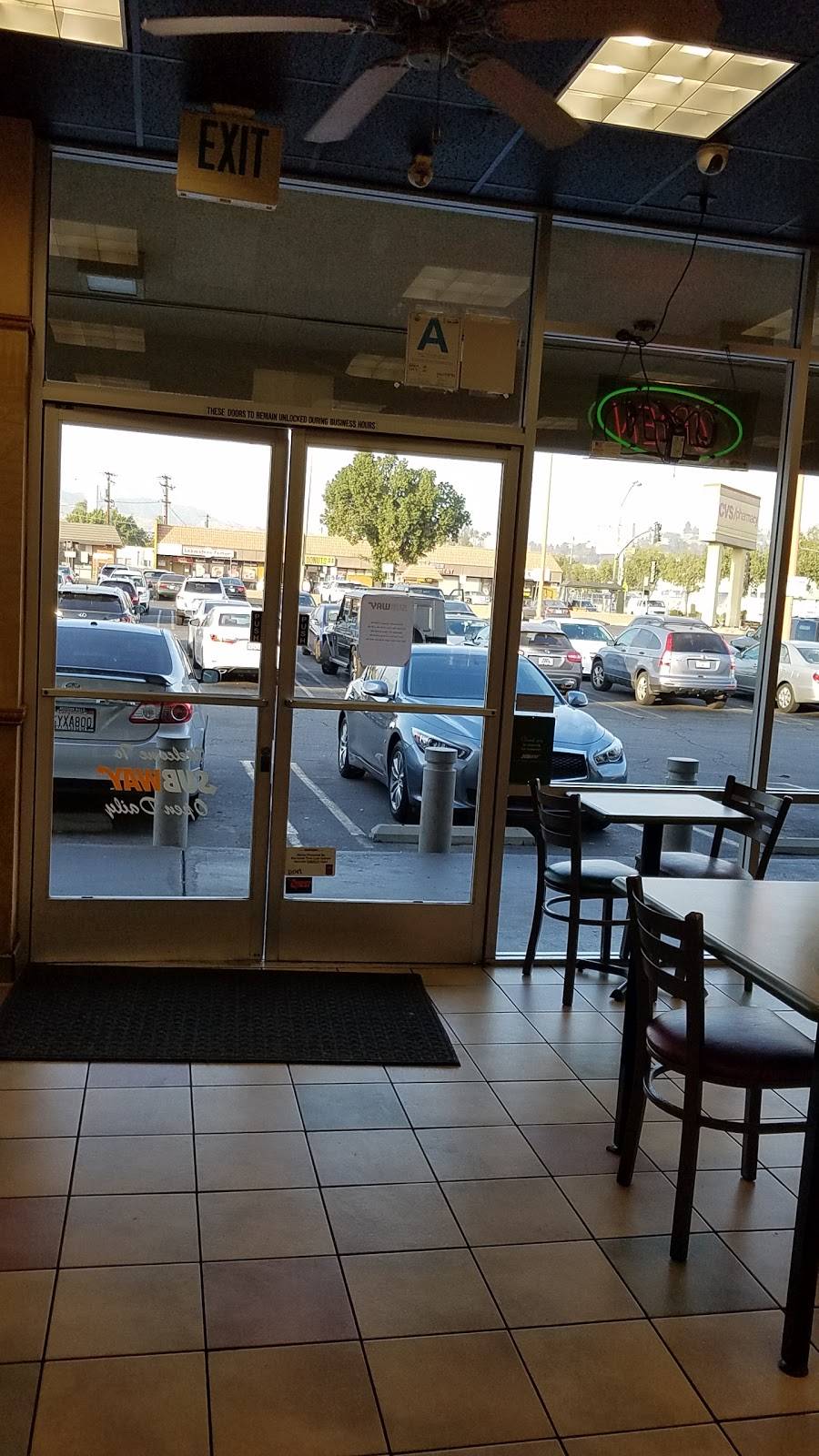 Subway Restaurants | restaurant | 1136 E Broadway, Glendale, CA 91205, USA | 8185462685 OR +1 818-546-2685