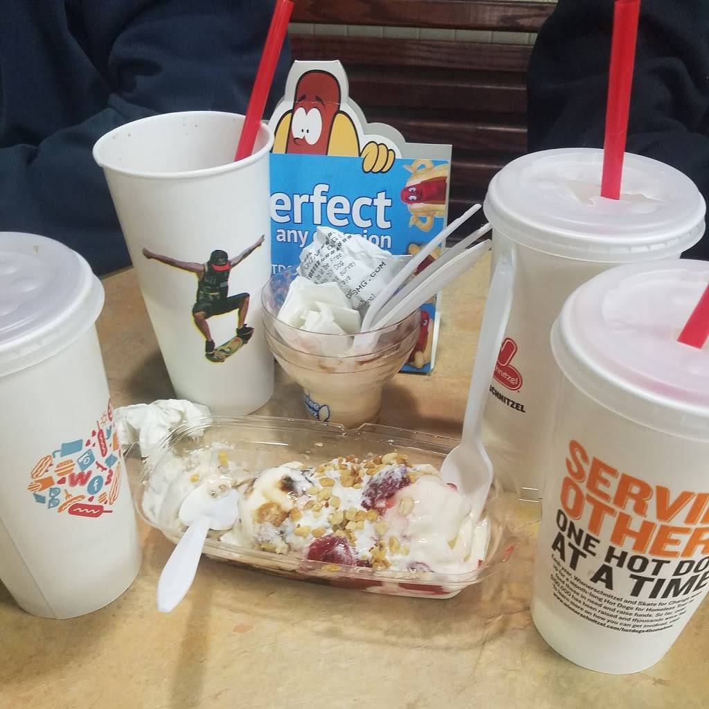 Wienerschnitzel | restaurant | 282 Palomar St, Chula Vista, CA 91911, USA | 6194227761 OR +1 619-422-7761