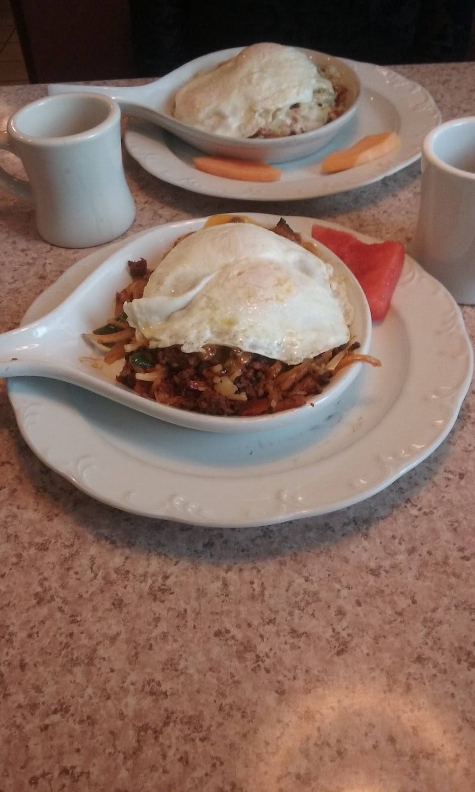 Hilltop Restaurant | restaurant | 2800 W Foster Ave, Chicago, IL 60625, USA | 7739899100 OR +1 773-989-9100