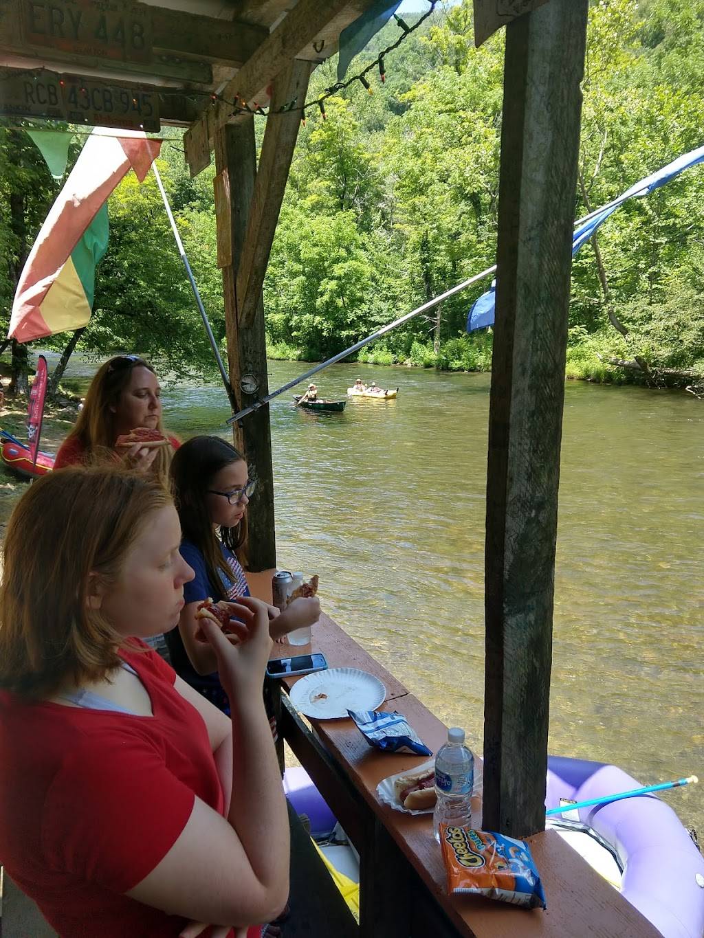 Pizza by the river Nantahalla | restaurant | 18392-18466 W Hwy 19, Bryson City, NC 28713, USA | 7065896438 OR +1 706-589-6438