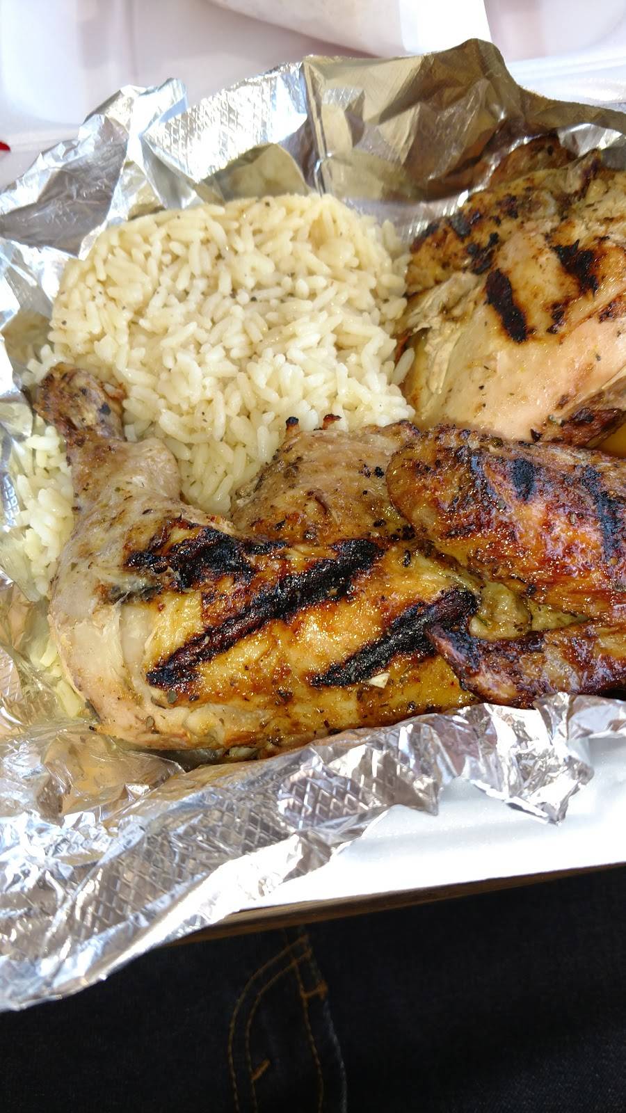 Petes Red Hots | restaurant | 1515 W Roosevelt Rd, Broadview, IL 60155, USA | 7083380277 OR +1 708-338-0277