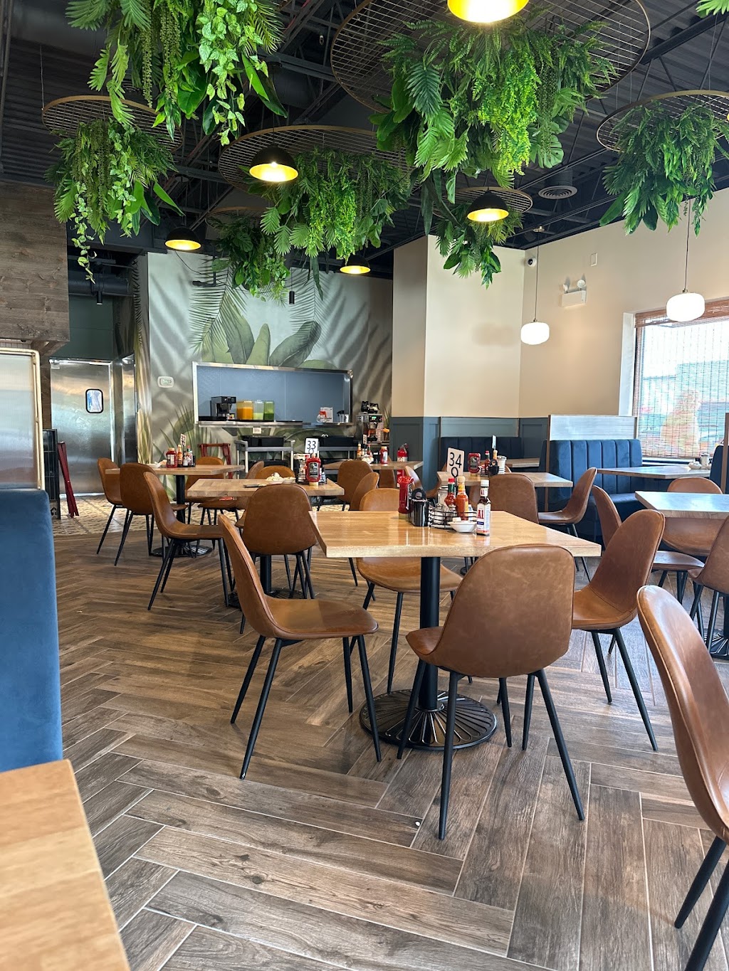 The cracked Egg | restaurant | 7050 W 63rd St, Chicago, IL 60638, USA | 7734983669 OR +1 773-498-3669