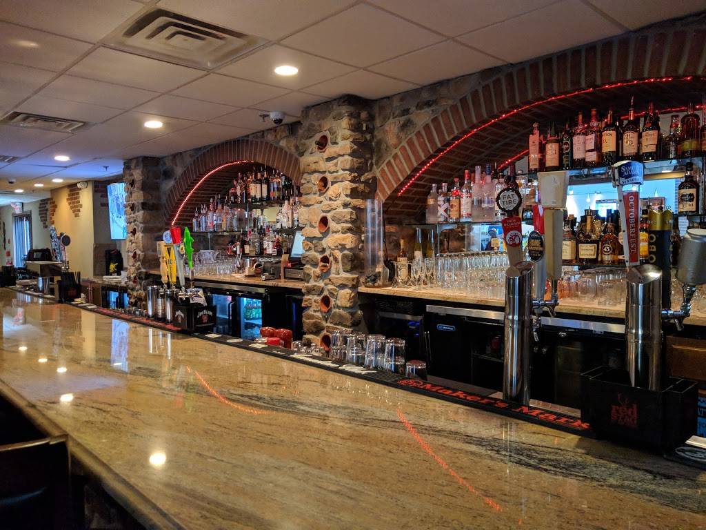 The Brick | restaurant | One Bethlehem Plaza, 1 W Broad St #100, Bethlehem, PA 18018, USA | 6104191141 OR +1 610-419-1141