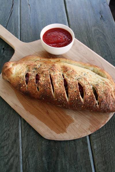 Holme Style Pizza | restaurant | 2903 Holme Ave, Philadelphia, PA 19136, USA | 2156736868 OR +1 215-673-6868