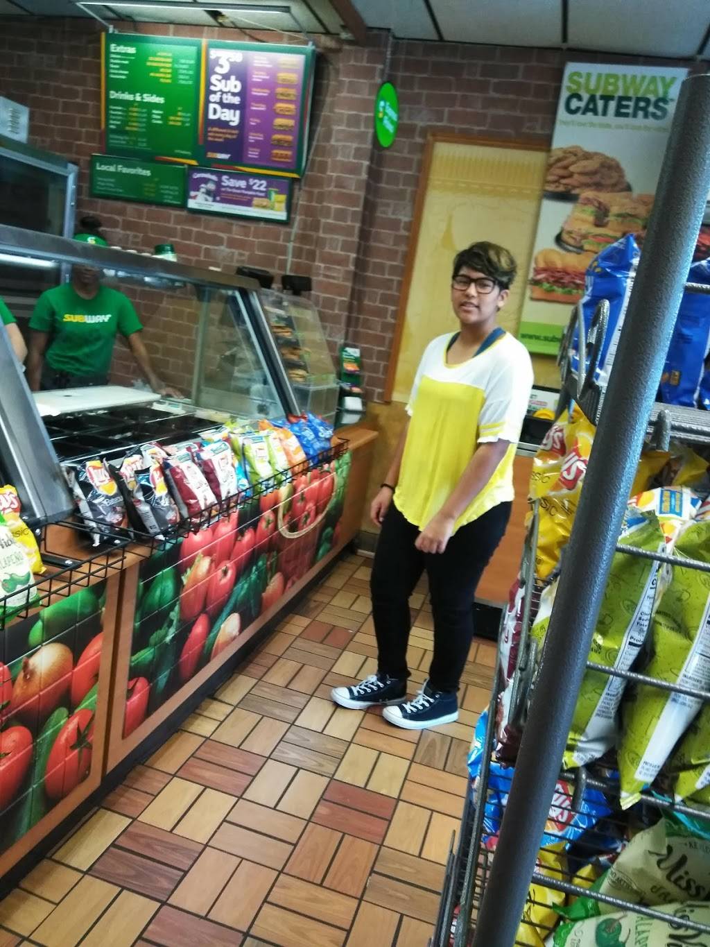 Subway | restaurant | 8318 Pineville Mathews Rd Space #41, McMullen Creek Market S/C, Charlotte, NC 28226, USA | 7045415309 OR +1 704-541-5309