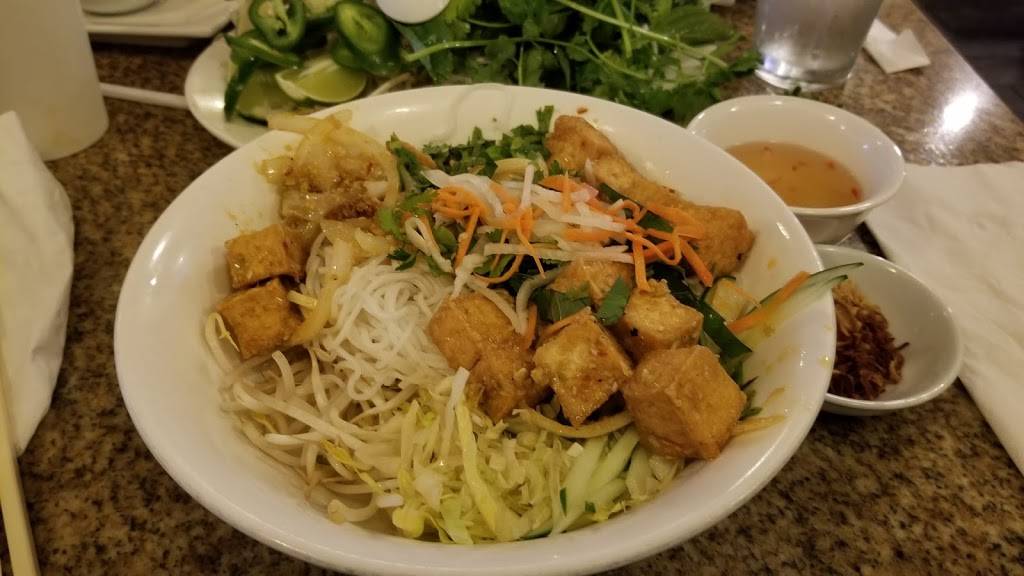 Viet Huong | restaurant | 930 Old Monrovia Rd NW, Huntsville, AL 35806, USA | 2568900104 OR +1 256-890-0104
