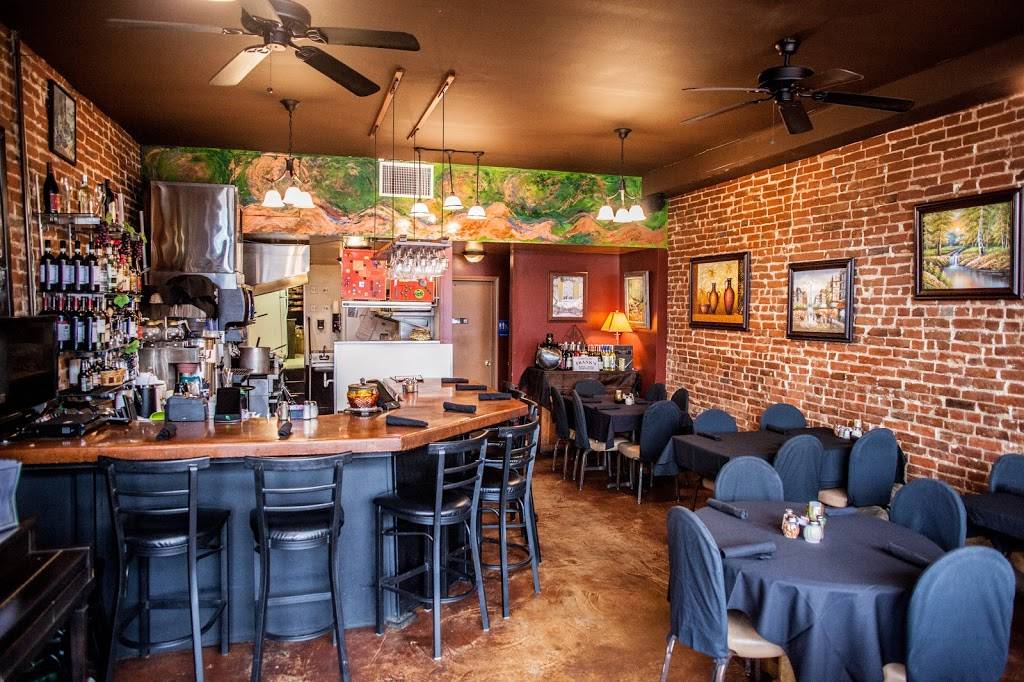 Franks of Parkville | restaurant | 100 S Main St, Parkville, MO 64152, USA | 8167468282 OR +1 816-746-8282