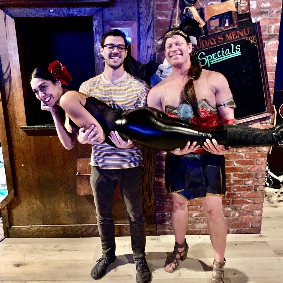 Mrs Robinsons Irish Pub | restaurant | 10111 Riverside Dr, Toluca Lake, CA 91602, USA | 8189853359 OR +1 818-985-3359