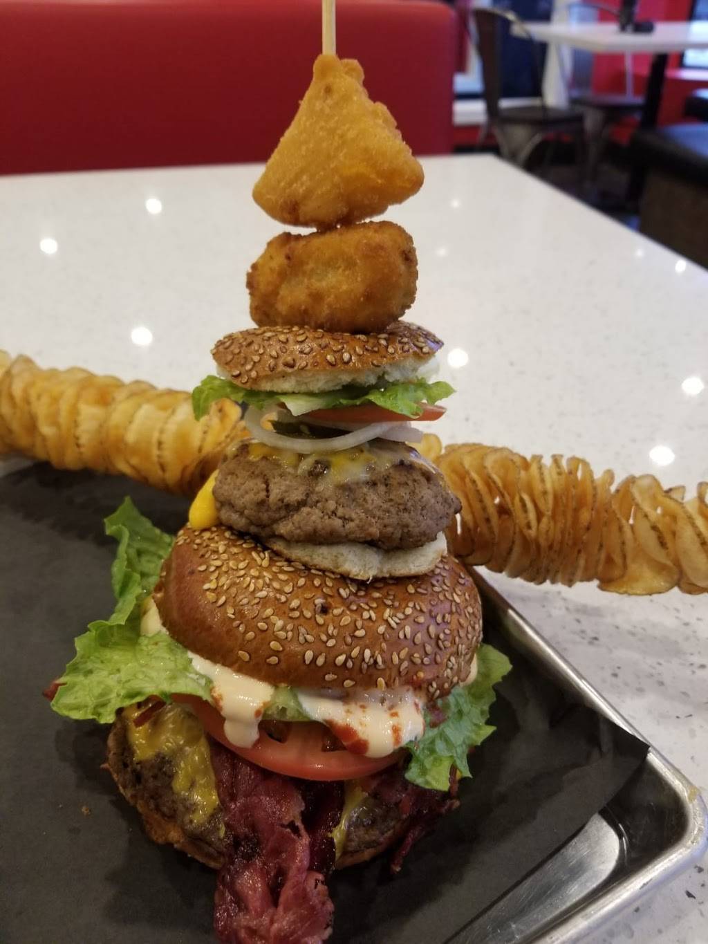 Burger Factory | restaurant | 200 Queen St S, Mississauga, ON L5M 1L3, Canada | 9059972008 OR +1 905-997-2008