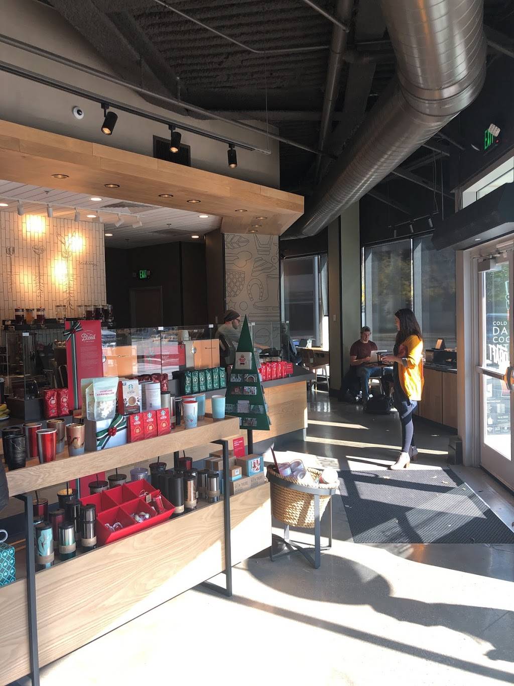 Starbucks | cafe | 364 E Market St, Indianapolis, IN 46204, USA | 3176358950 OR +1 317-635-8950