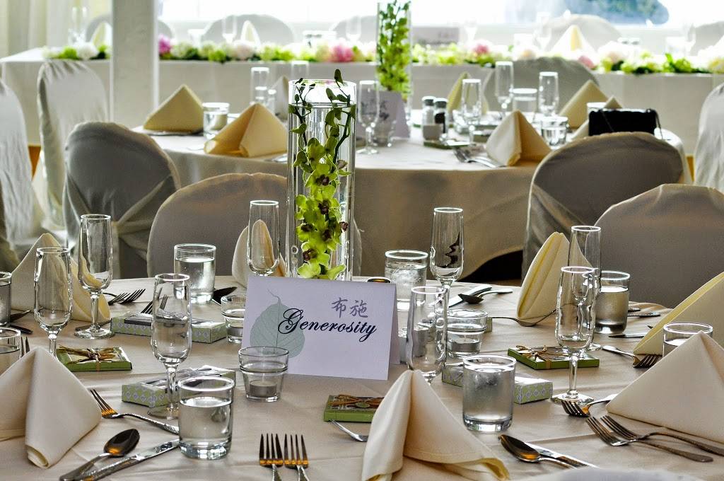 Moonraker | restaurant | 105 Rockaway Beach Ave, Pacifica, CA 94044, USA | 6505577025 OR +1 650-557-7025