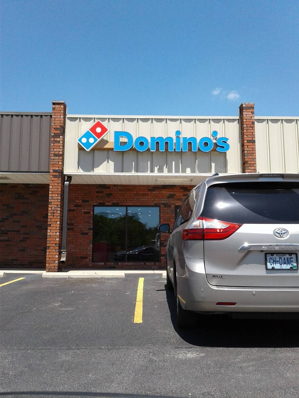 Dominos Pizza | meal delivery | 940 St Clair Plaza Dr Ste A, St Clair, MO 63077, USA | 6366292929 OR +1 636-629-2929